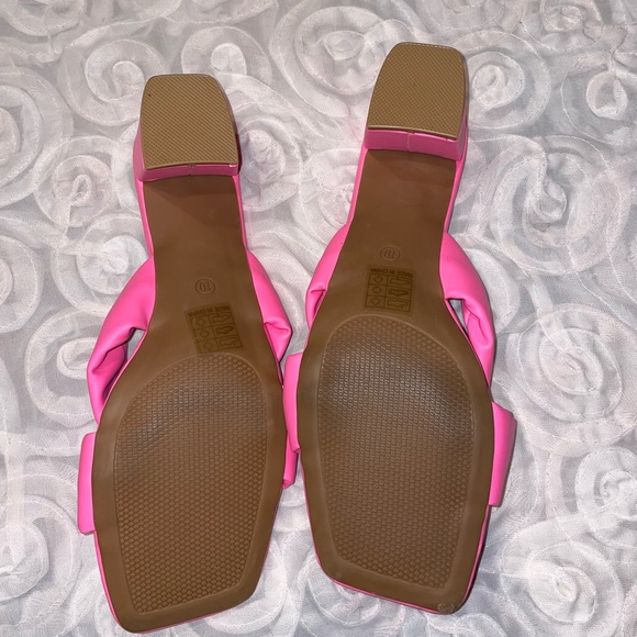 Pink Heels 👠 - Picture 2 of 8